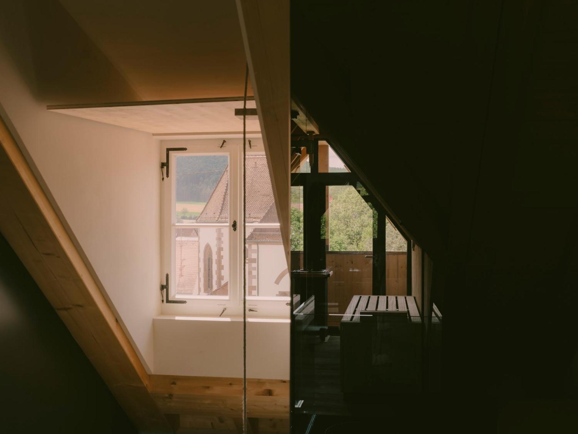 1280 Krone Geisingen Buitenkant foto